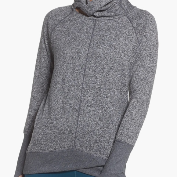 Gwen Cozy Pullover Size Medium - Picture 1 of 16